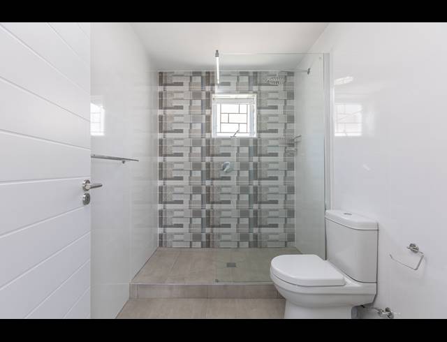 2 BEDROOM APARTMENT SOLD IN KENILWORTH